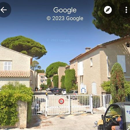 Appartement Port De Hyeres Luaran gambar